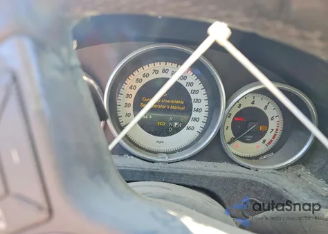 2014 Mercedes-Benz E 350 z USA, uszkodzony, nr VIN WDDHF5KB2EA856808